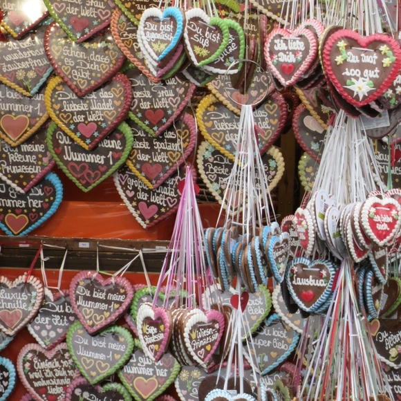 Meet your Posher, Ellen - Picture 1 of 1